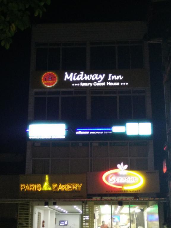 Midway Inn Bhuvanéšvar Exteriér fotografie