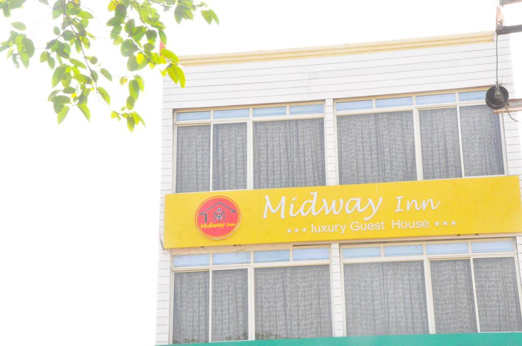 Midway Inn Bhuvanéšvar Exteriér fotografie
